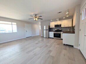 1108 W San Antonio St in Marfa, TX - Building Photo - Building Photo