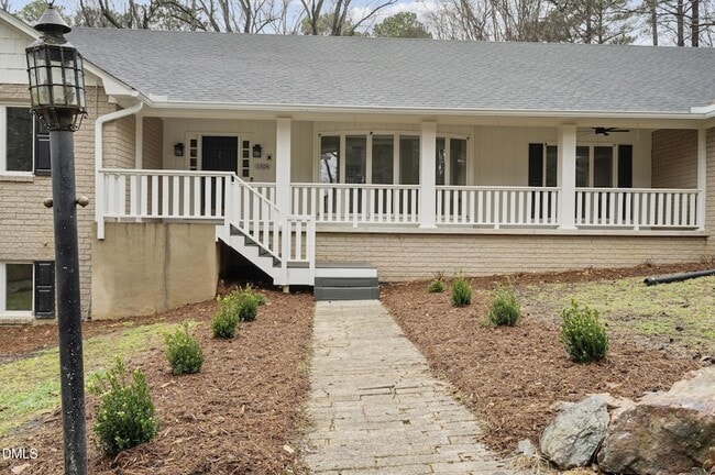 1504 Homestead Rd in Chapel Hill, NC - Building Photo - Building Photo