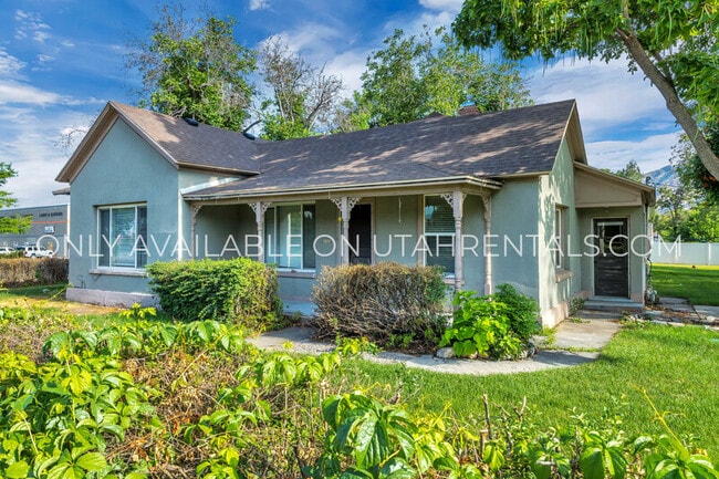 property at 113 E 400 S