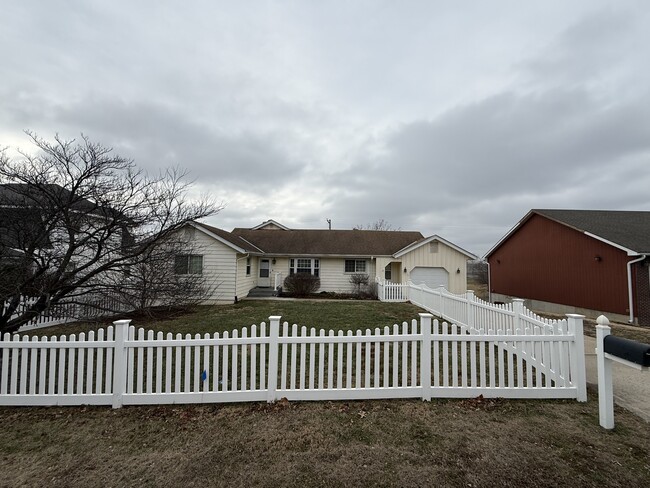 1605 S 8th St in Atchison, KS - Building Photo - Building Photo