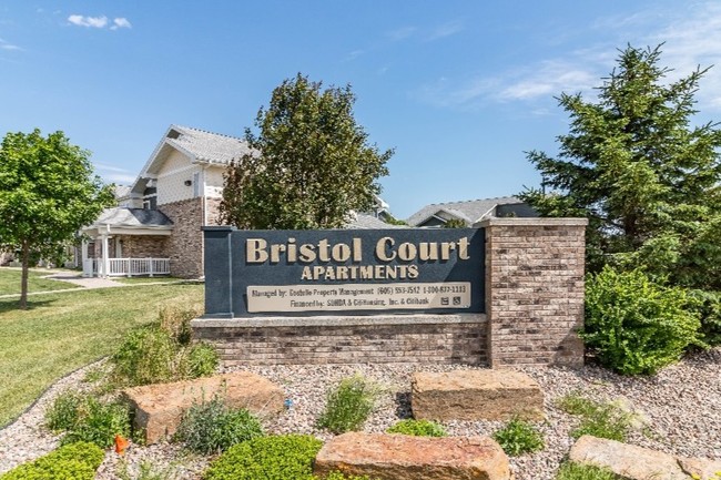 Bristol Court Apartments