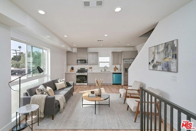 property at 1108 Queen Anne Pl