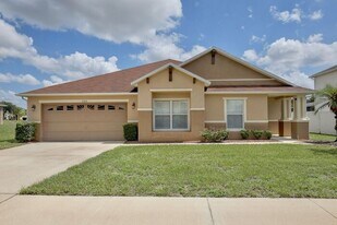 3325 St Martin Ln in Clermont, FL - Building Photo