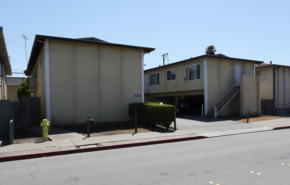 3262 Rolison Rd in Redwood City, CA - Building Photo