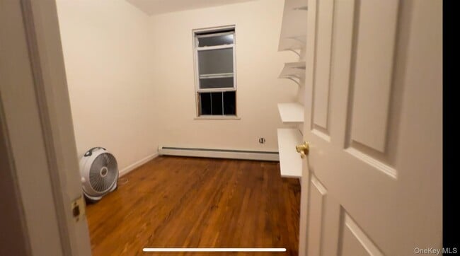 220-29 Hempstead Ave in Queens, NY - Building Photo - Building Photo