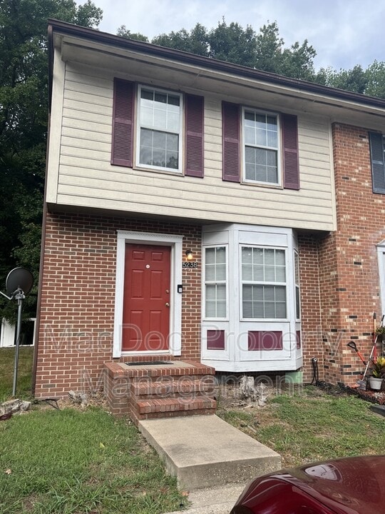 5238 King's Wood Ln in King George, VA - Building Photo