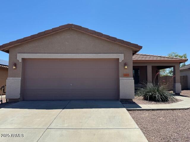 24905 W Dove Run Dr in Buckeye, AZ - Building Photo