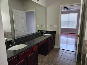 2472 Lantana Ln in Tallahassee, FL - Building Photo - Building Photo