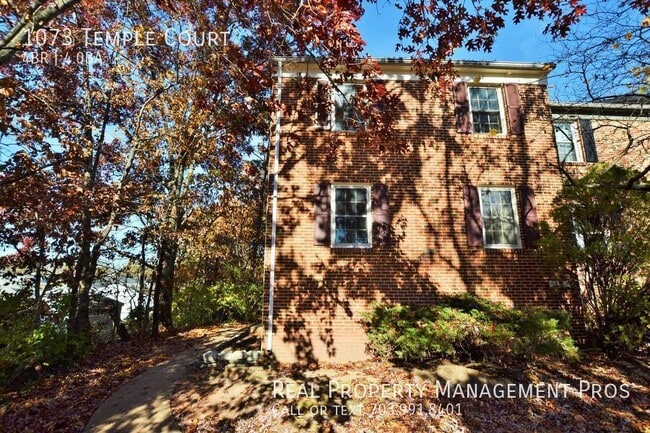 property at 1073 Temple Ct