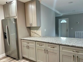 6032 Sheelin Dr in New Port Richey, FL - Building Photo - Building Photo