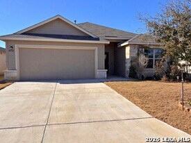 10754 Francisco Way in Converse, TX - Building Photo