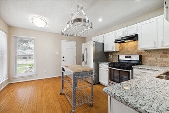 9835 Haverdown Dr in Houston, TX - Building Photo - Building Photo