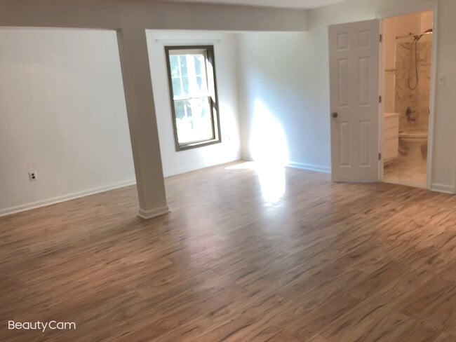 property at 5706 Regal Crest Ct