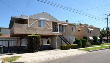 Oxnard Street in North Hollywood, CA - Building Photo - Building Photo