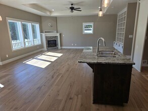 2181 SE Wyndham Way in Grants Pass, OR - Building Photo - Building Photo