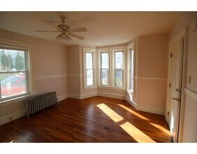 90 Mt Vernon St-Unit -1 in Lowell, MA - Building Photo - Building Photo