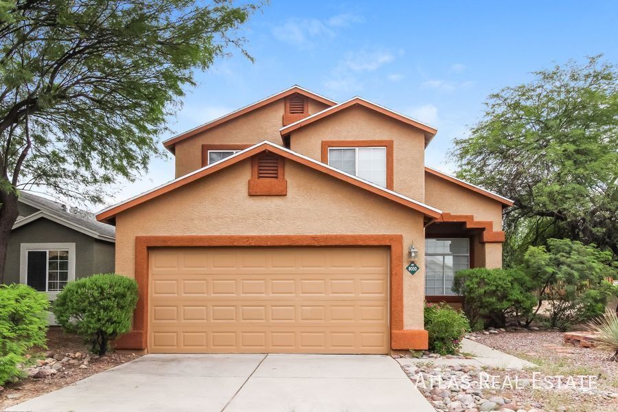 8050 N Hobby Horse Ct in Tucson, AZ - Building Photo