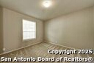 4914 Roan Brook in San Antonio, TX - Building Photo - Building Photo