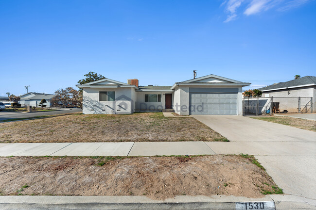 1530 N Clifford Ave in Rialto, CA - Building Photo - Building Photo