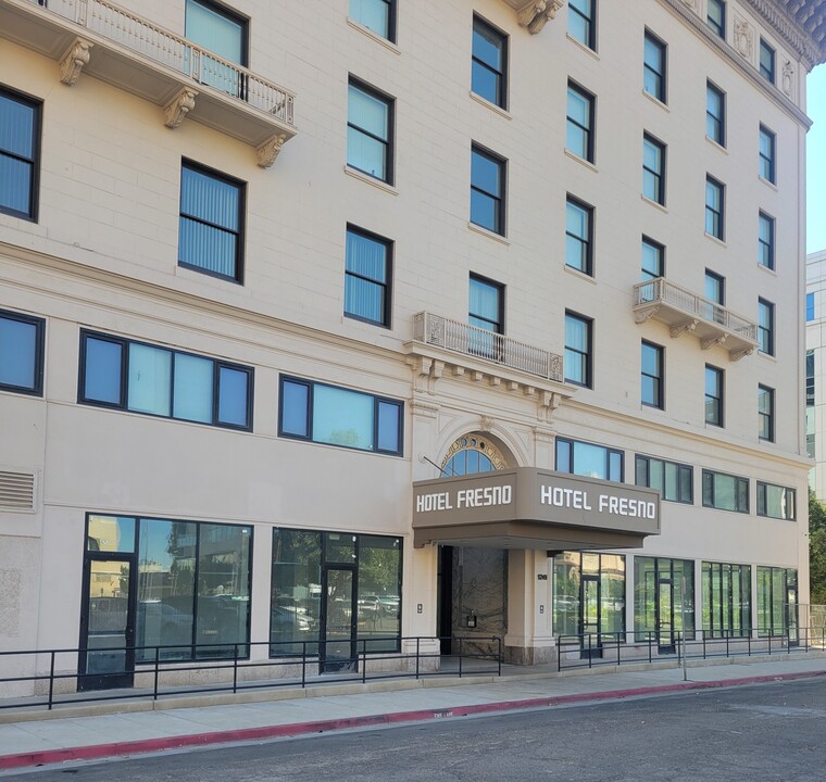 Hotel Fresno in Fresno, CA - Building Photo