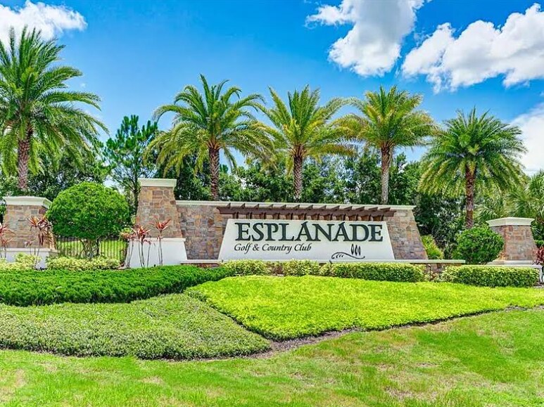 13731 Messina Loop in Bradenton, FL - Building Photo