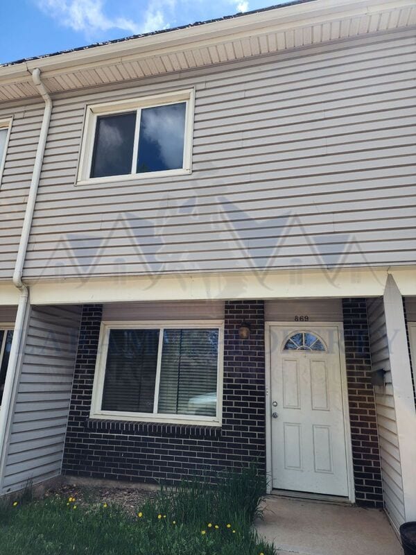 869 N 8th St in Laramie, WY - Building Photo - Building Photo