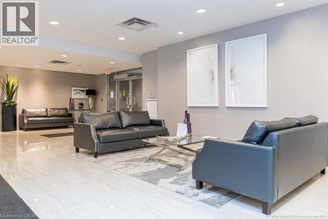 81 Robinson St in Hamilton, ON - Building Photo - Building Photo