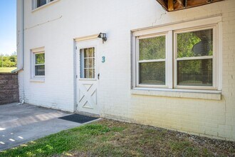 2661 Rutrough Rd SE in Roanoke, VA - Building Photo - Building Photo