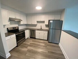 961 Southern Artery, Unit 1 in Quincy, MA - Building Photo