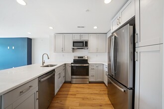 5 N Walnut St in West Chester, PA - Foto de edificio - Building Photo