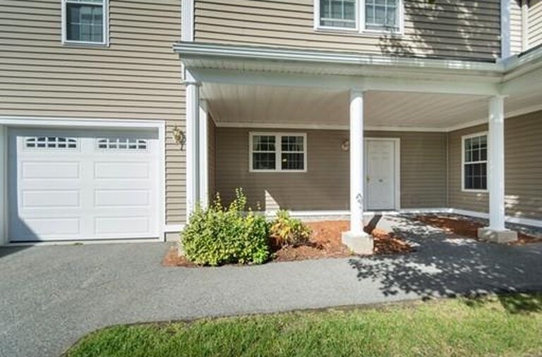 18 Dale St, Unit 4B in Andover, MA - Building Photo