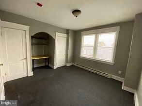 408 E Roosevelt Blvd in Philadelphia, PA - Building Photo - Building Photo