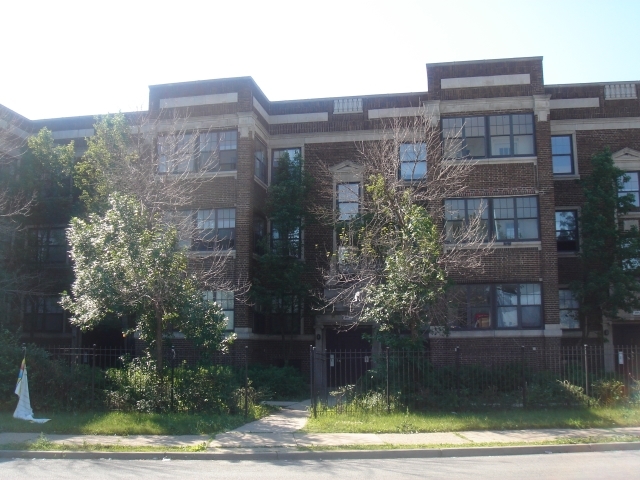 McGraw/Boulevard Lawn Apartments in Detroit, MI - Building Photo