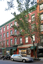 96 Christopher St in New York, NY - Building Photo - Building Photo