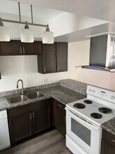 204 N Bruce St in Las Vegas, NV - Building Photo - Building Photo