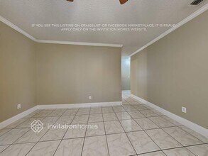 4037 Eastridge Dr in Valrico, FL - Foto de edificio - Building Photo