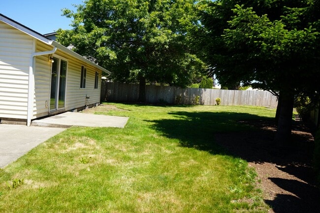 17023 NE 21st St in Vancouver, WA - Building Photo - Building Photo