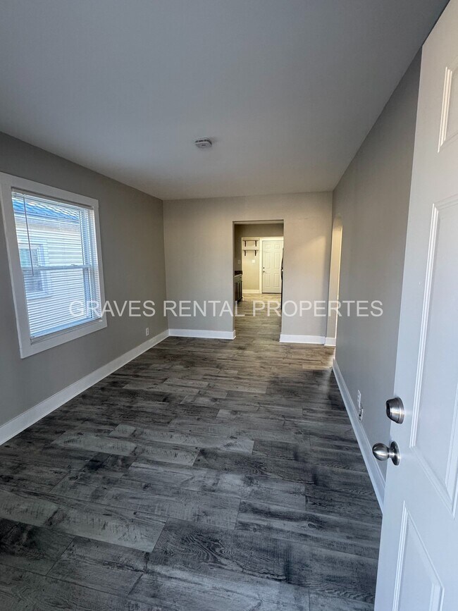 1102 Oleanda Ave in Louisville, KY - Building Photo - Building Photo