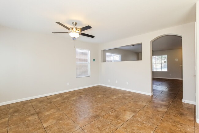 1344 S 220th Dr in Buckeye, AZ - Foto de edificio - Building Photo