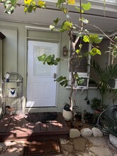 1505 White St, Unit Studio Apt B in Key West, FL - Building Photo - Building Photo