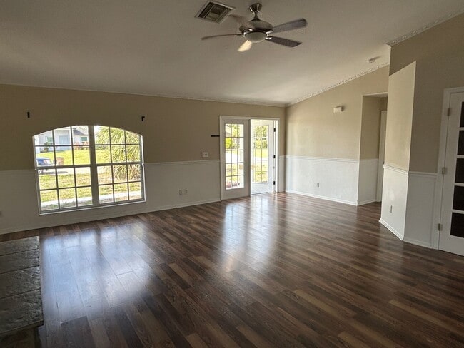 2301 NE 35th St in Cape Coral, FL - Building Photo - Building Photo