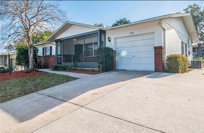 property at 209 S Lee St