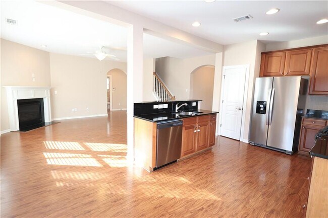 7711 Soaring Eagle Dr in Flowery Branch, GA - Building Photo - Building Photo