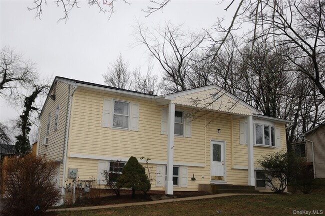 property at 7 Southpark Dr