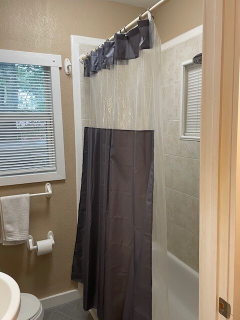 9992 FM1283 in Lakehills, TX - Building Photo - Building Photo