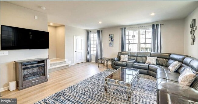 14489 Dolce Ln in Dale City, VA - Building Photo - Building Photo