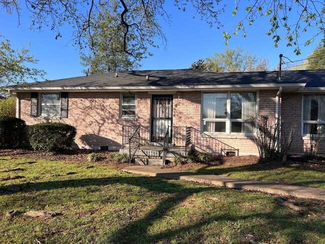 728 Robert Burns Dr in Nashville, TN - Building Photo - Building Photo
