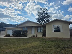 4250 NE 2nd Ct in Ocala, FL - Building Photo