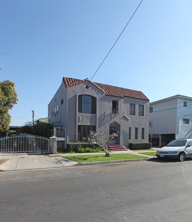 1172 N Ardmor Ave in Los Angeles, CA - Building Photo - Building Photo