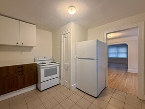 335-337 Ardmore Dr in Ferndale, MI - Building Photo - Building Photo